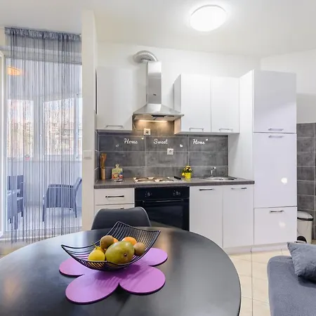 Fairytale Apartment Split